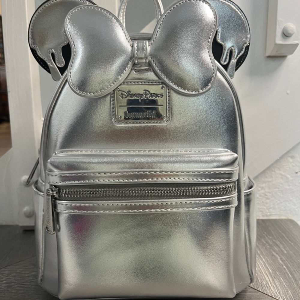2023 Disney Parks Loungefly 100 Years Minnie Mouse Silver Drip Backpack